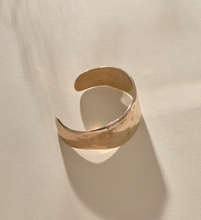 Load image into Gallery viewer, Catori Guardian Cuff in Bronze