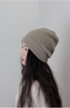 Load image into Gallery viewer, Oats &amp; Rice Cashmere Beanie
