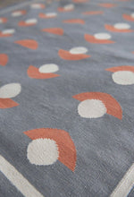 Load image into Gallery viewer, 4x6 Dhurrie Rug
